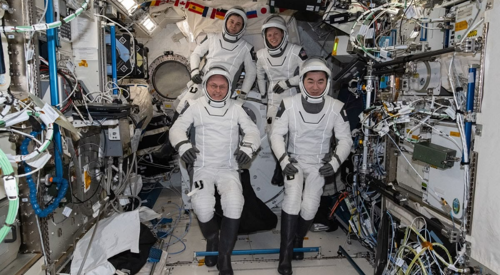 NASA Astronauts' Evacuate from the Space Station