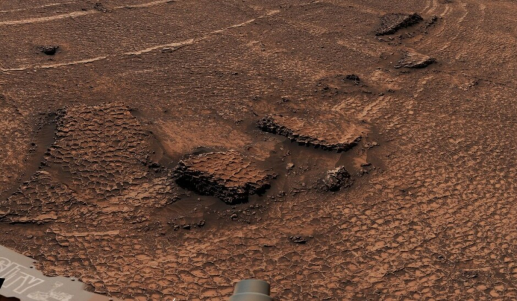 NASA's Curiosity Mars Rover Discovers Field of Honeycomb Textures